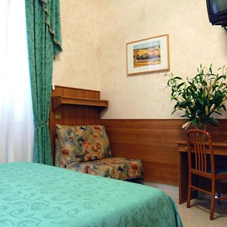 Hotel Papa Germano Rome Ruang foto